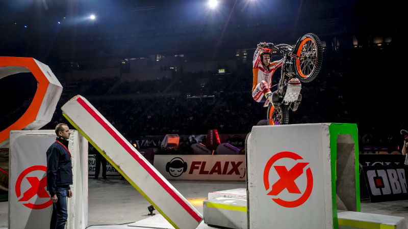 Honda rider Toni Bou breaks 3 vertebrae in Le Mans X-Trial